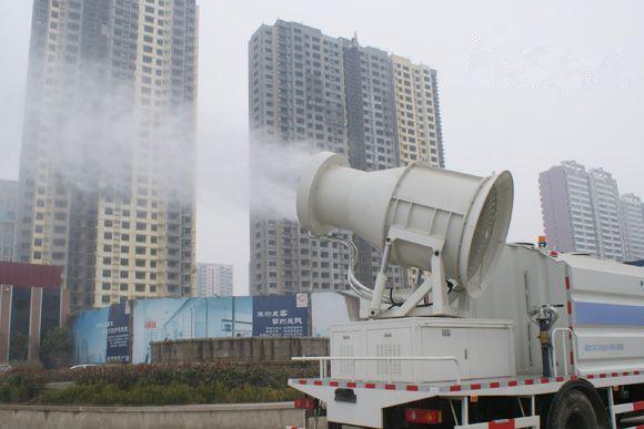 霧霾來襲，一大批驅(qū)霾神器“抑塵車”上陣
